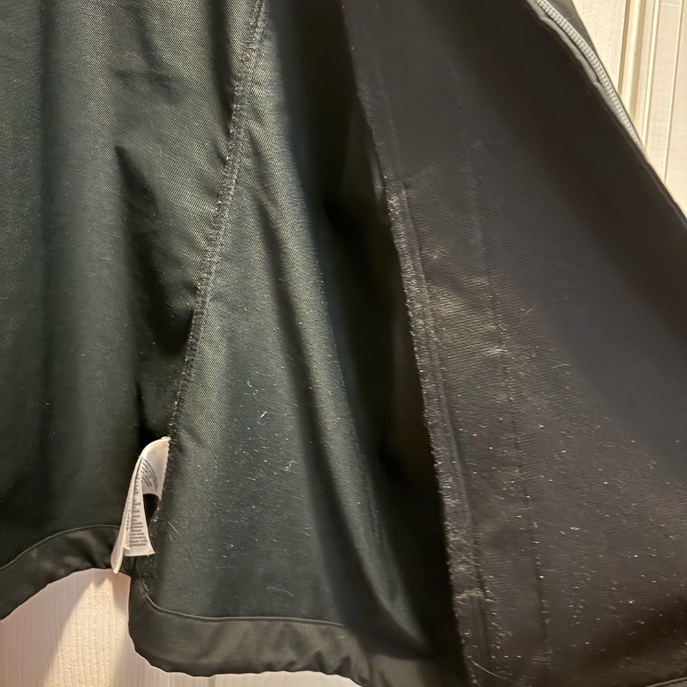 Woman’s Columbia Jacket - Picture 4 of 6